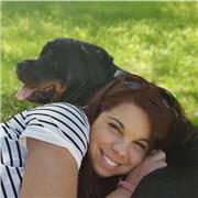 Sono una ragazza di 25 anni, di ripetizioni da circa 6/7 anni, le maggiori esperienze le ho avute con bambini e ragazzi delle elementari e delle medie. 
Spesso ho seguito i miei allievi per tutto l’anno per garantire un supporto continuativo